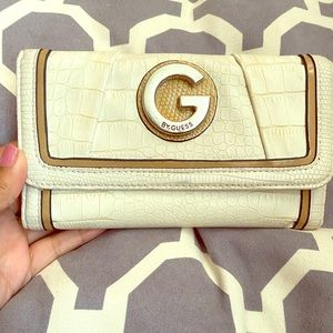 Guess wallet